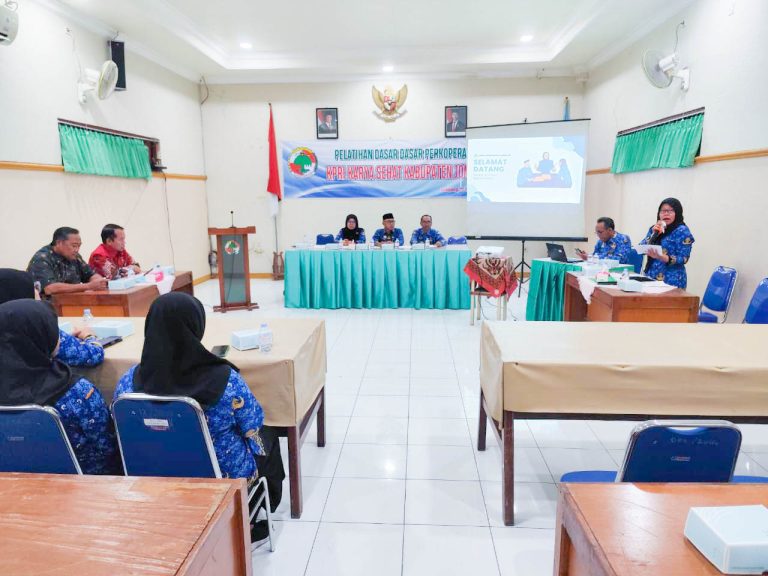 KPRI Karya Sehat Jombang Gelar Pelatihan Dasar-Dasar Perkoperasian untuk Perkuat Wawasan Anggota
