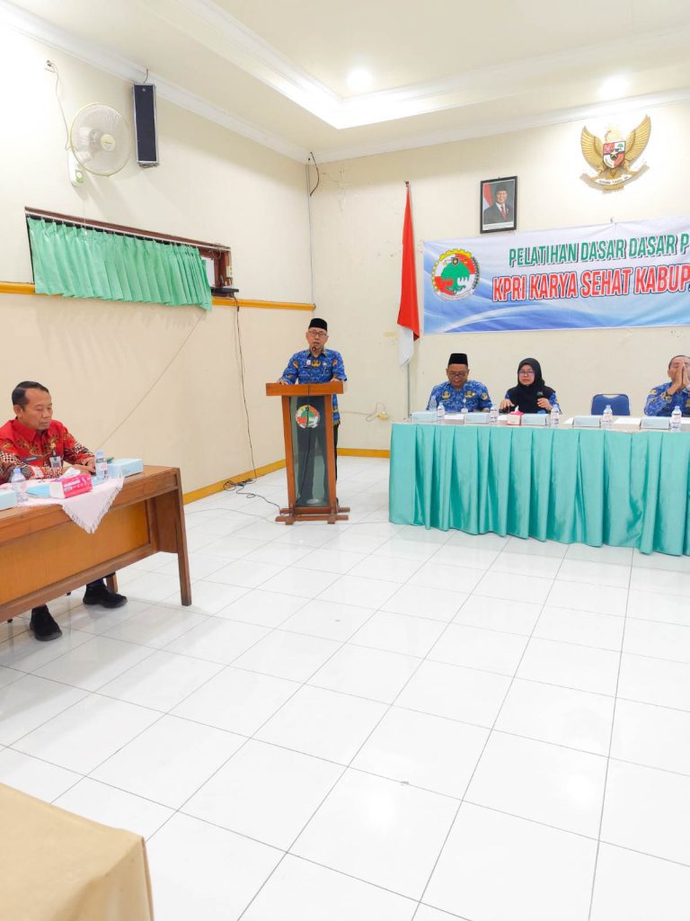 Ketua I KPRI Karya Sehat Saean Effendi sambutan pelatihan perkoperasian